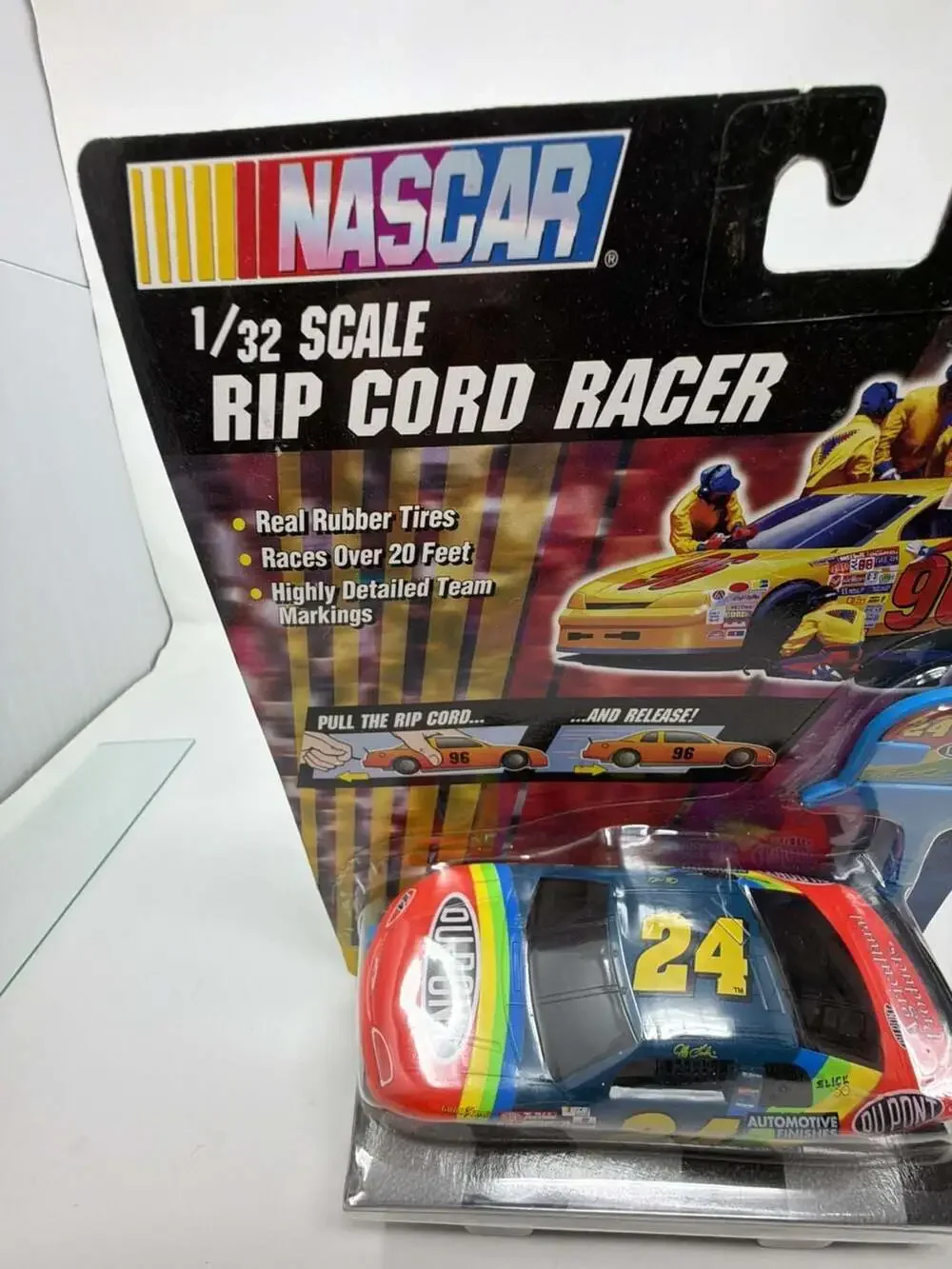 Toy Biz 1998 NASCAR Jeff Gordon #24 DuPont 1/32 Scale Rip Cord Racer